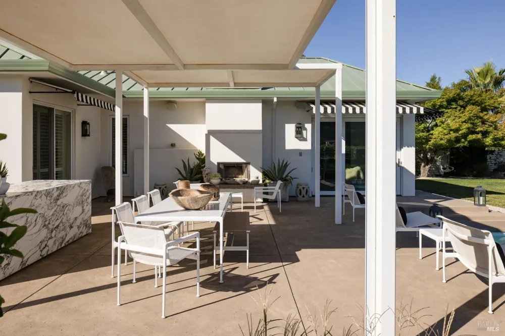 1237 Bella Oaks Lane Napa, CA 94558