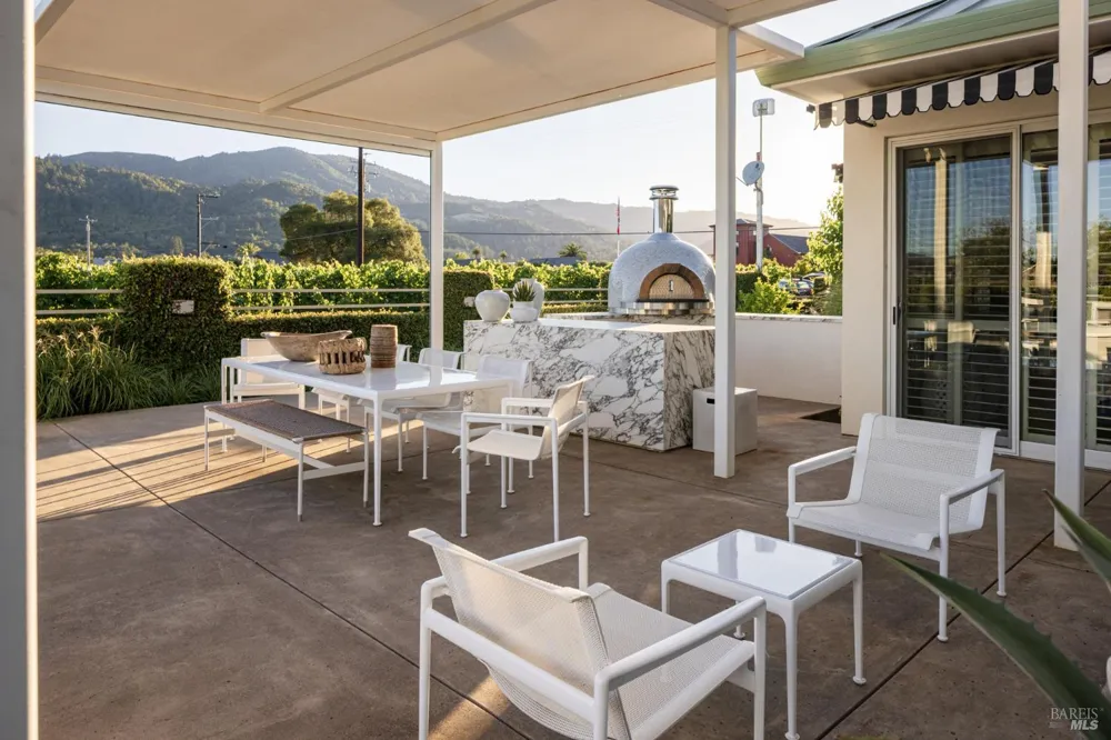 1237 Bella Oaks Lane Napa, CA 94558
