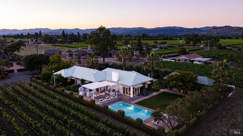 1237 Bella Oaks Lane Napa, CA 94558