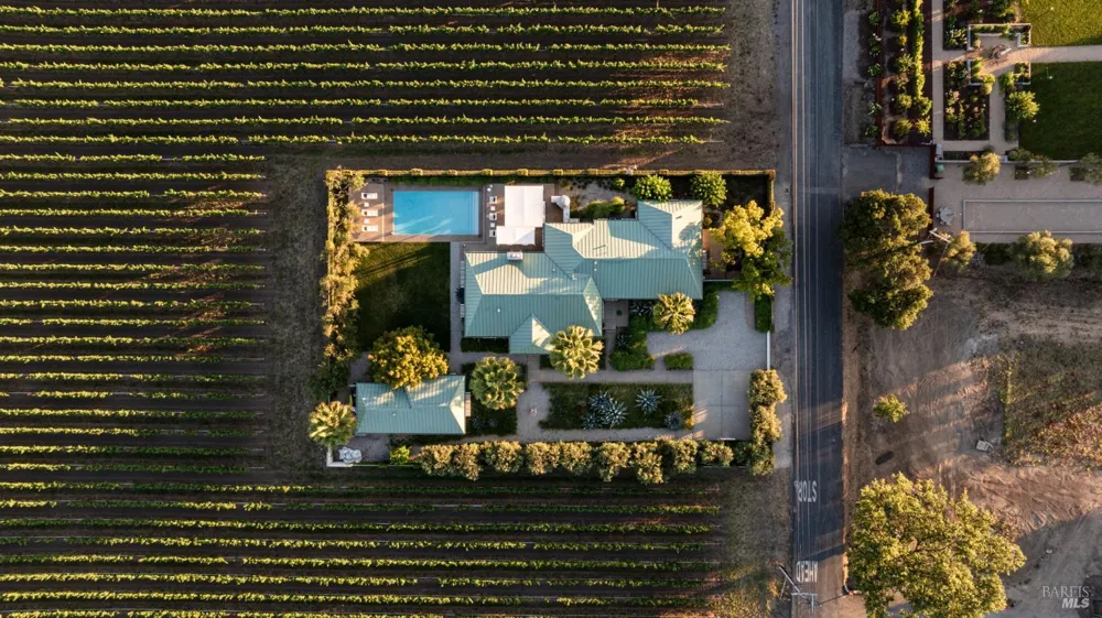 1237 Bella Oaks Lane Napa, CA 94558