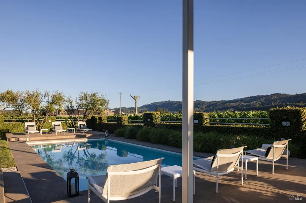1237 Bella Oaks Lane Napa, CA 94558