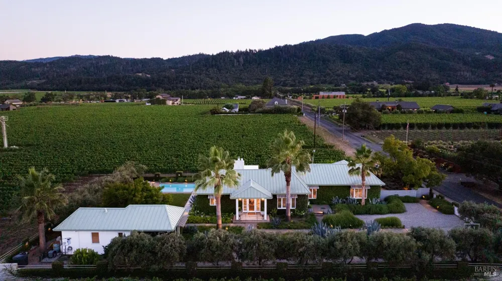 1237 Bella Oaks Lane Napa, CA 94558