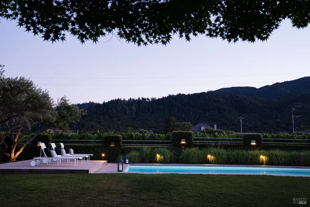 1237 Bella Oaks Lane Napa, CA 94558