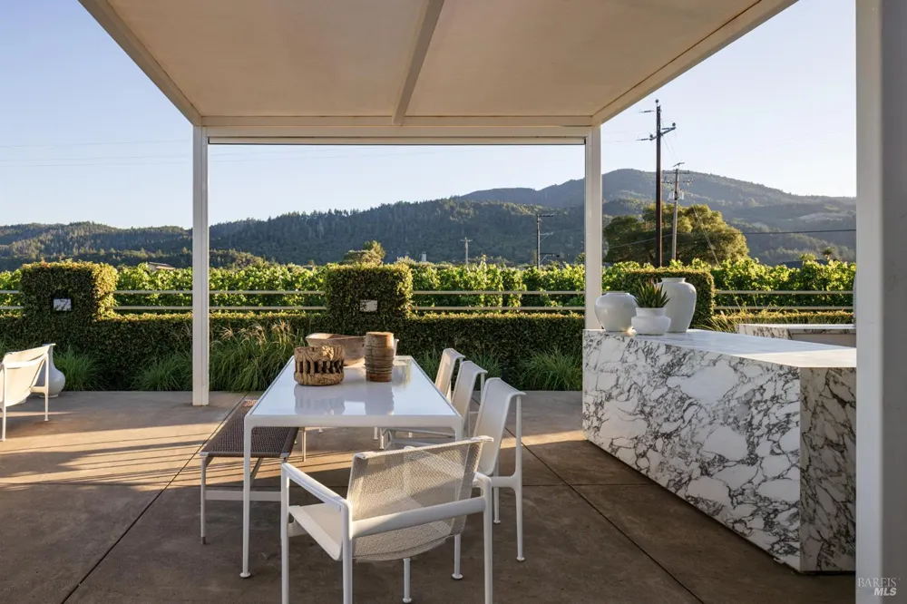 1237 Bella Oaks Lane Napa, CA 94558