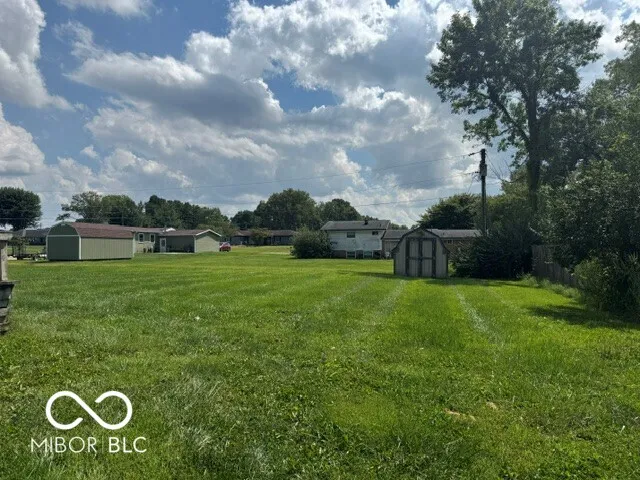 12113 E Oxford Road Columbus, IN 47203