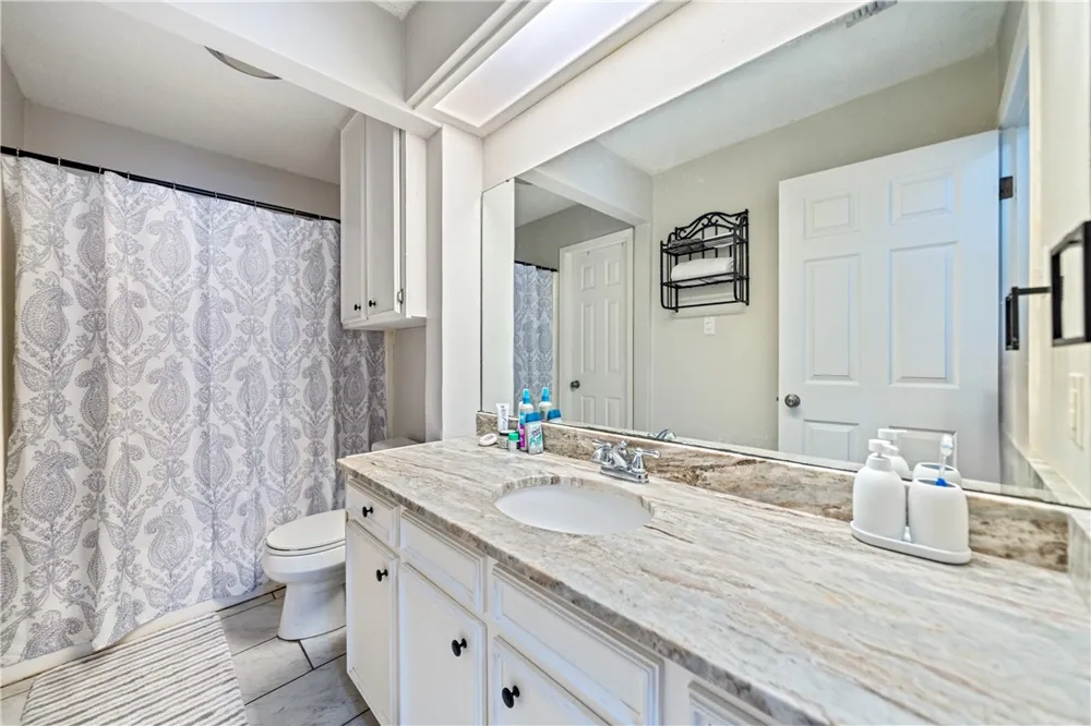 1809 Live Oak Drive Portland, TX 78374