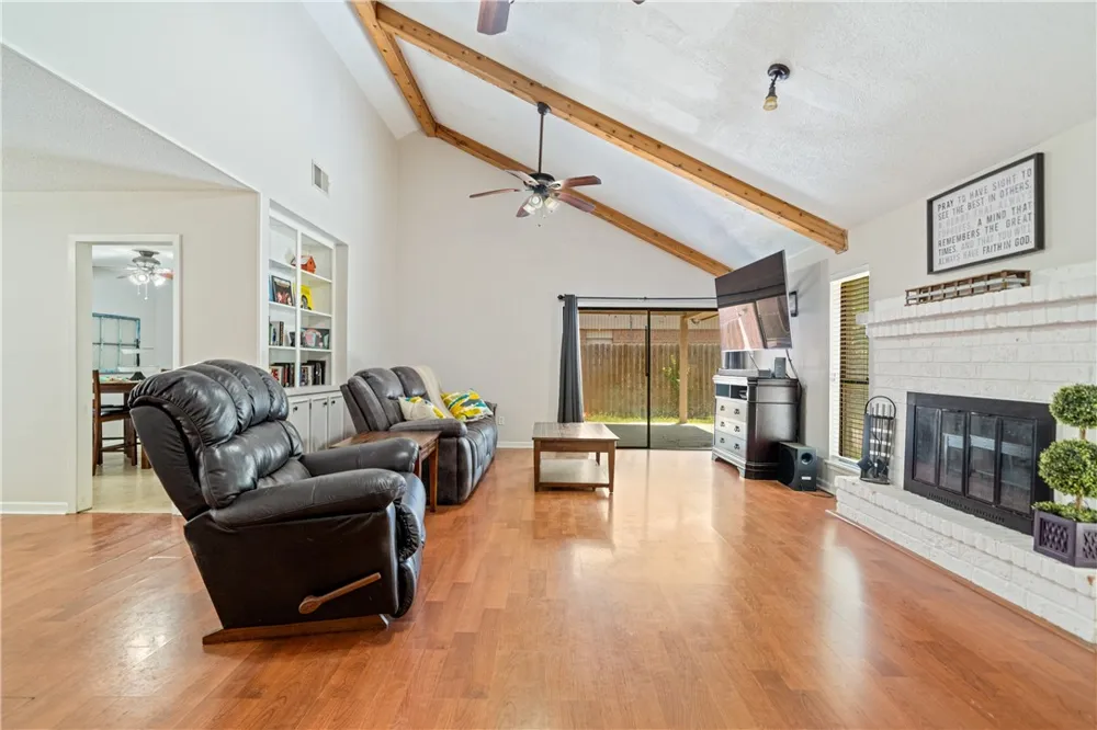 1809 Live Oak Drive Portland, TX 78374