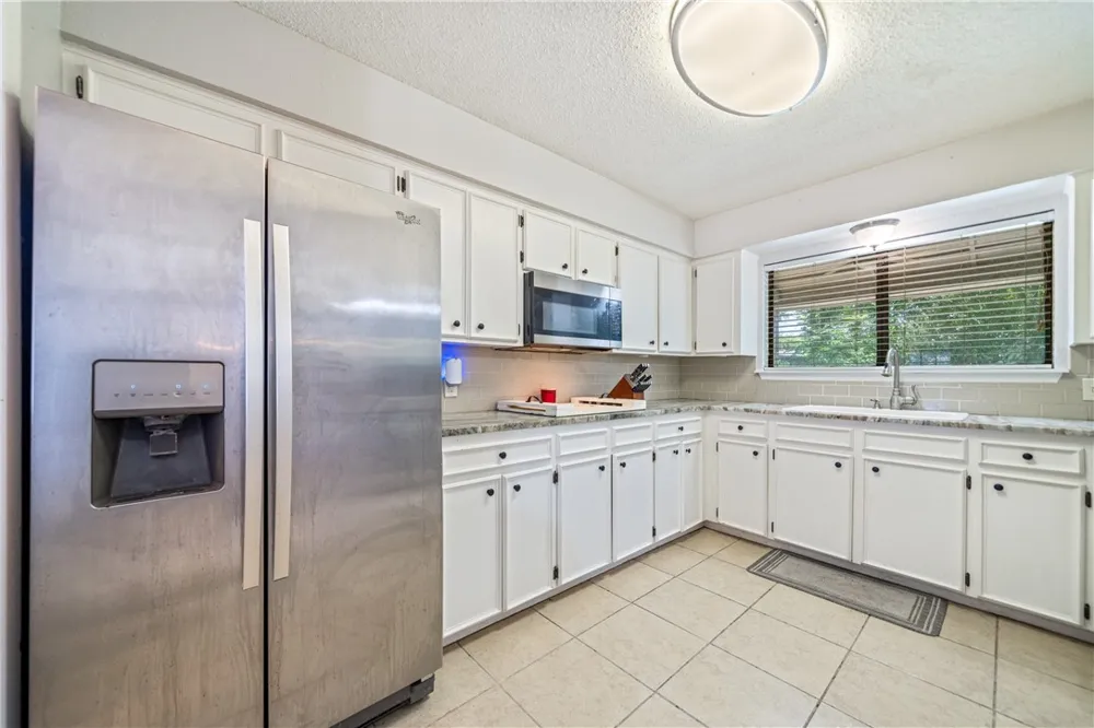 1809 Live Oak Drive Portland, TX 78374