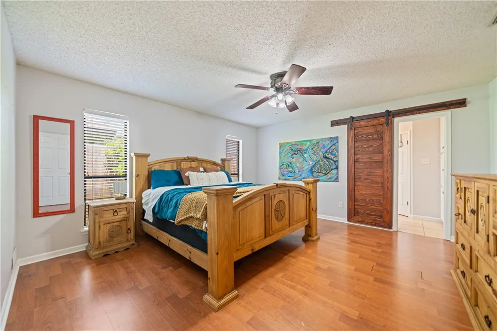 1809 Live Oak Drive Portland, TX 78374