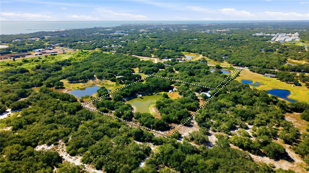 1731 Prairie Rockport, TX 78382