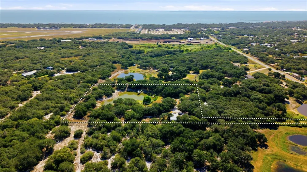 1731 Prairie Rockport, TX 78382