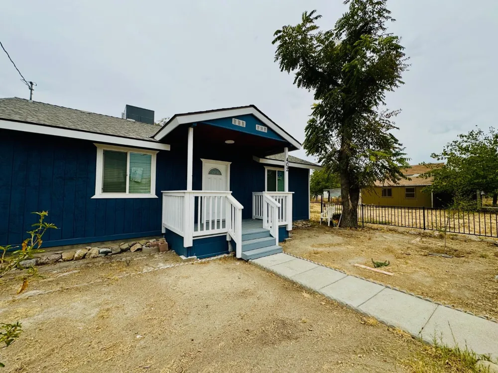 402 Mary Street Bakersfield, CA 93252