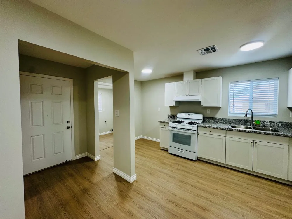 402 Mary Street Bakersfield, CA 93252