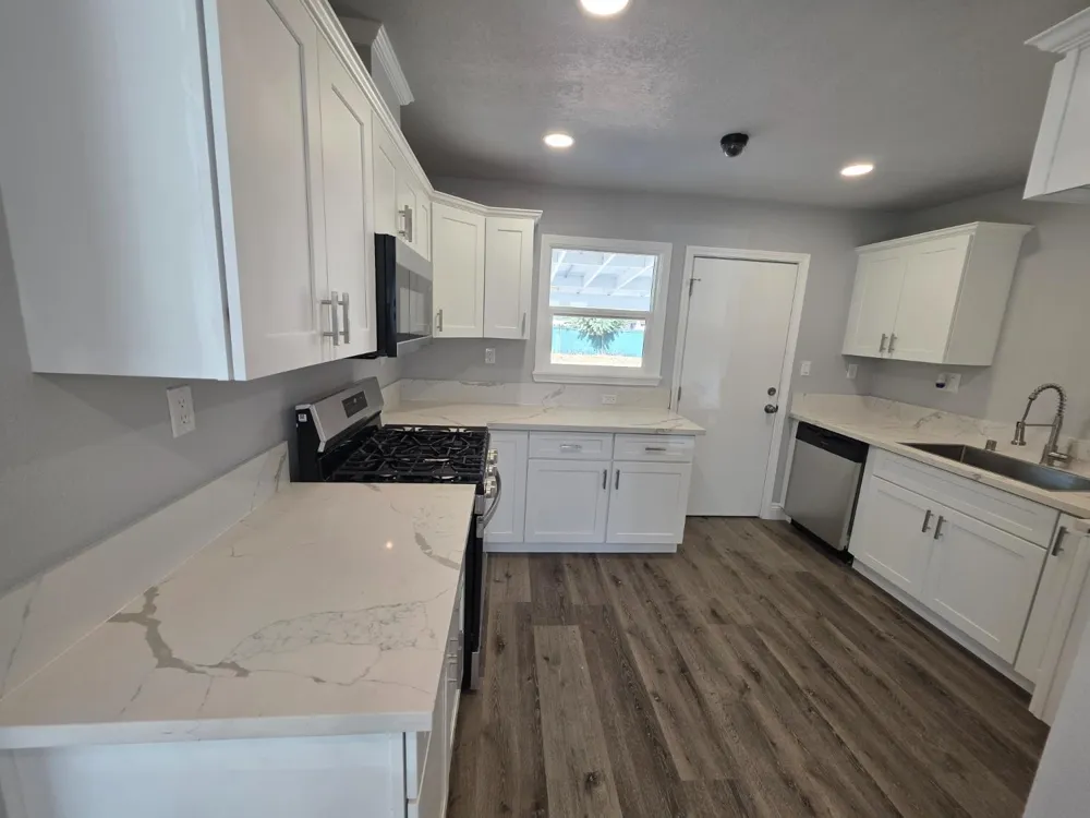 2568 Lotus Avenue Fresno, CA 93706