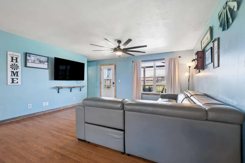 324 Laster Holman Lane Decherd, TN 37324