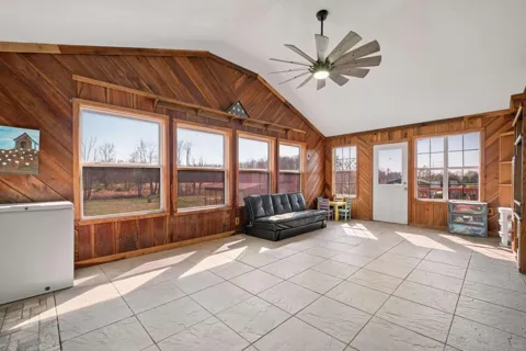 324 Laster Holman Lane