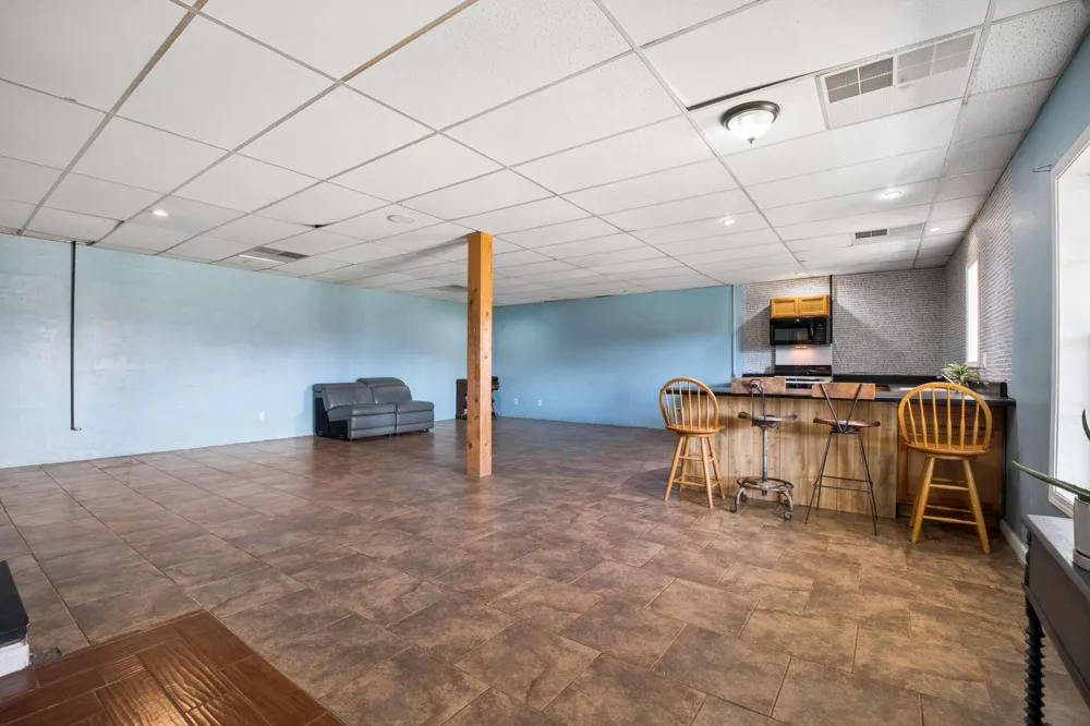 324 Laster Holman Lane Decherd, TN 37324