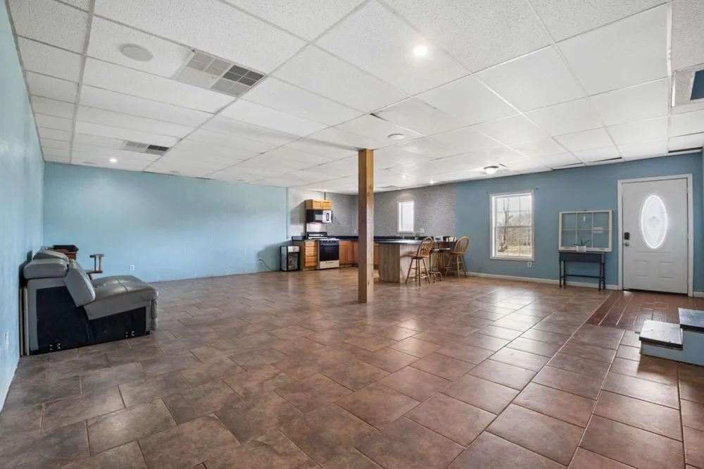324 Laster Holman Lane Decherd, TN 37324