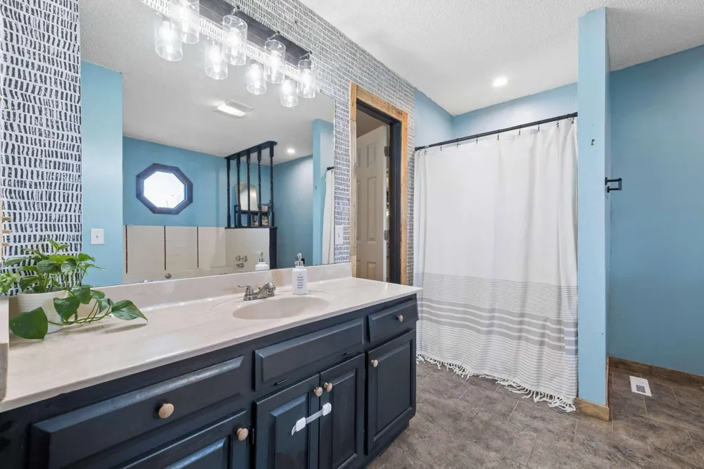 324 Laster Holman Lane Decherd, TN 37324
