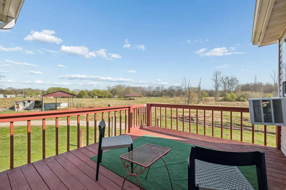 324 Laster Holman Lane Decherd, TN 37324