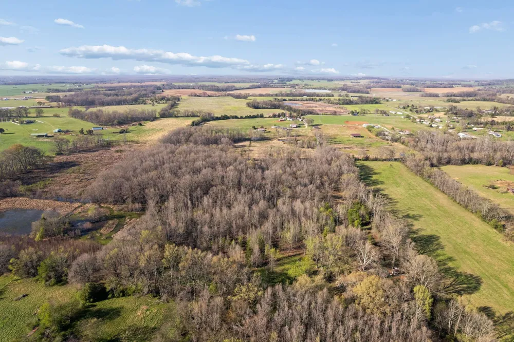 324 Laster Holman Lane Decherd, TN 37324