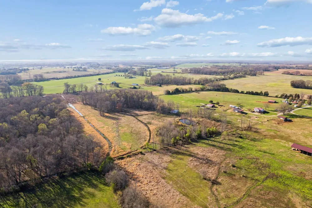 324 Laster Holman Lane Decherd, TN 37324
