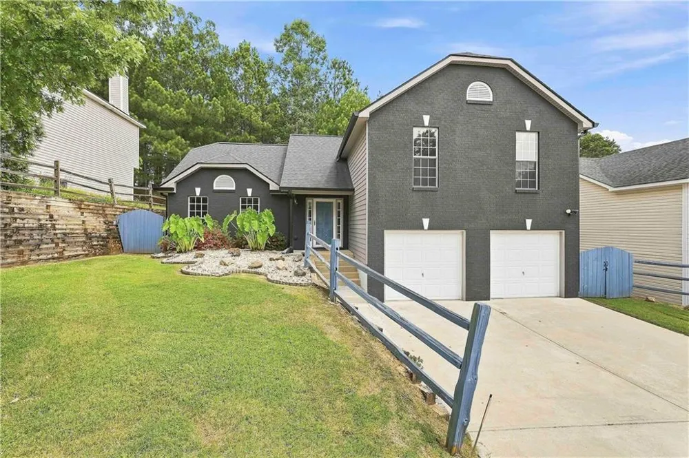 2455 Tolliver Drive Ellenwood, GA 30294