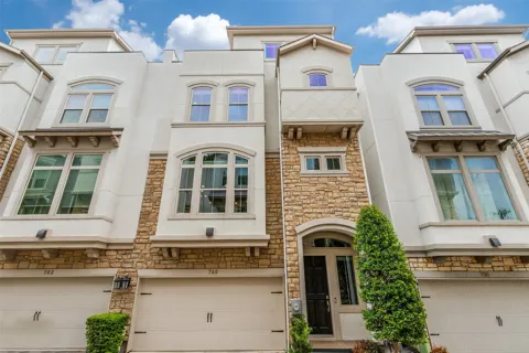 746 Spanish Oaks Place