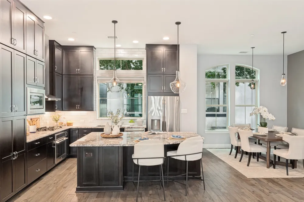 746 Spanish Oaks Place Dallas, TX 75204