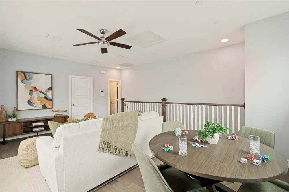 746 Spanish Oaks Place Dallas, TX 75204