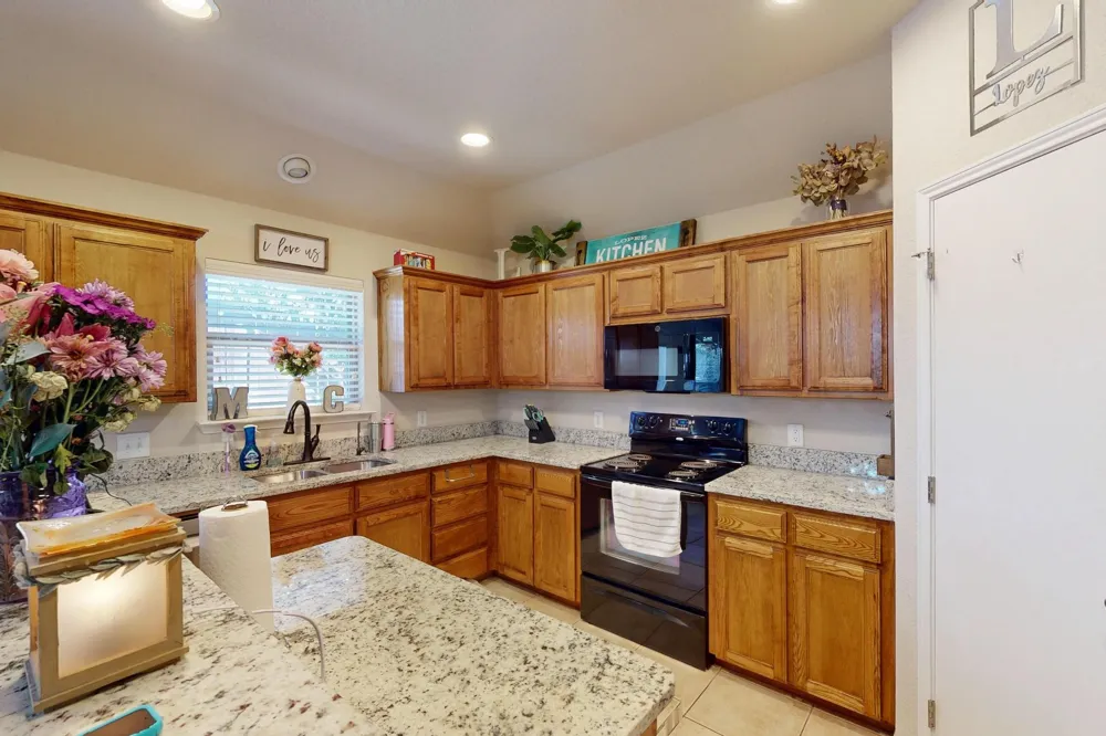 337 Grace Circle Hurst, TX 76053