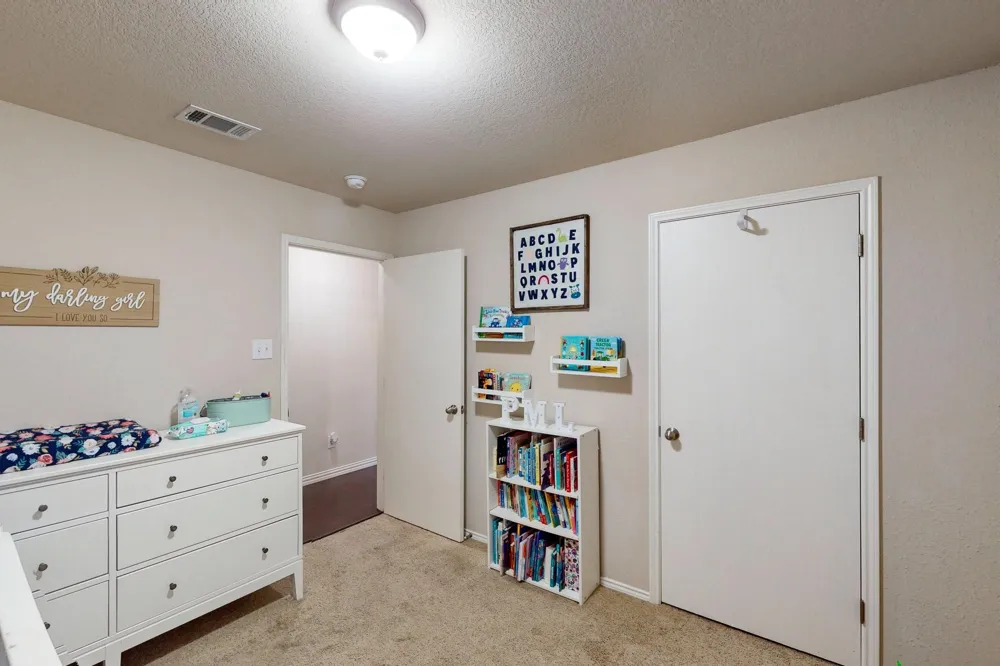 337 Grace Circle Hurst, TX 76053