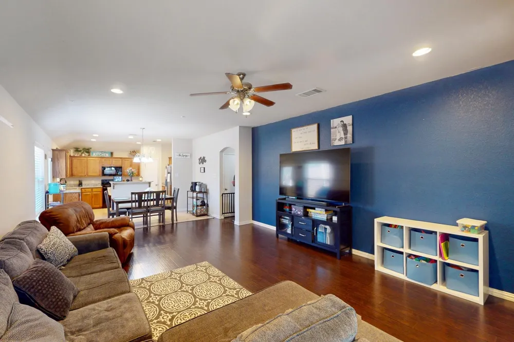 337 Grace Circle Hurst, TX 76053