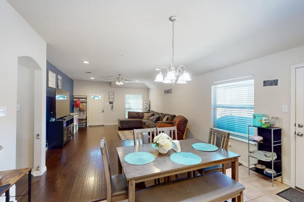 337 Grace Circle Hurst, TX 76053