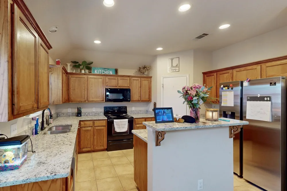 337 Grace Circle Hurst, TX 76053