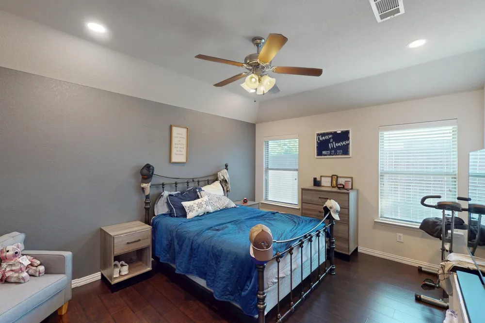 337 Grace Circle Hurst, TX 76053