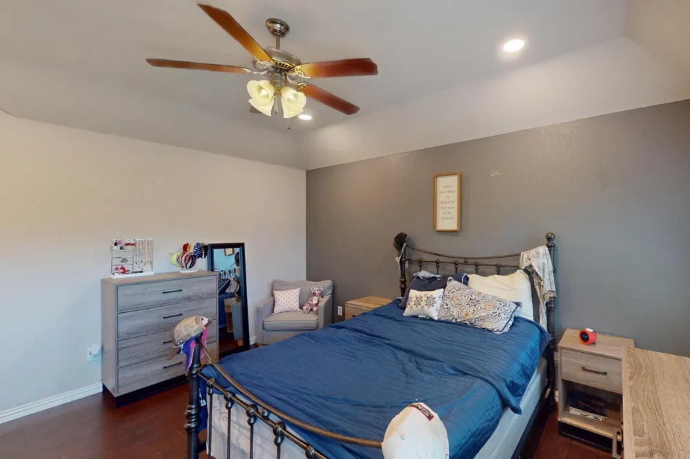 337 Grace Circle Hurst, TX 76053