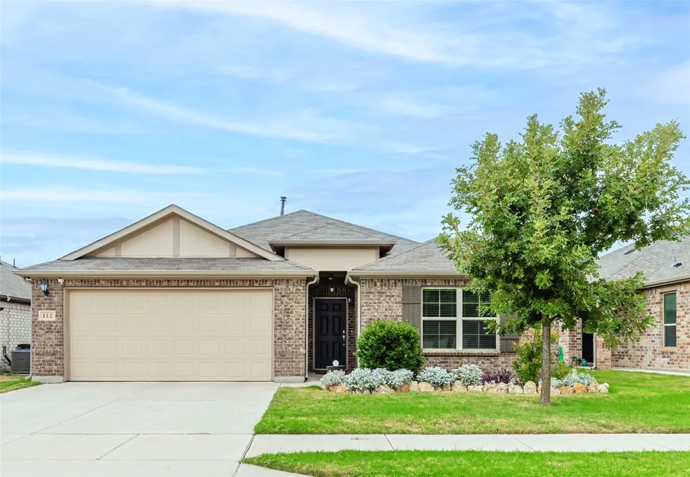 112 Plumed Thistle Drive Fort Worth, TX 76131