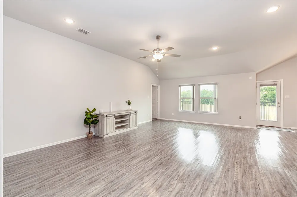 112 Plumed Thistle Drive Fort Worth, TX 76131