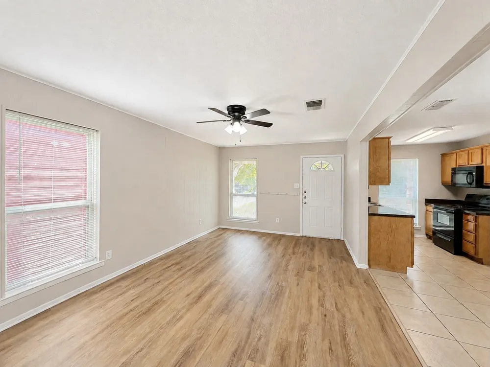 8136 Richard Street White Settlement, TX 76108