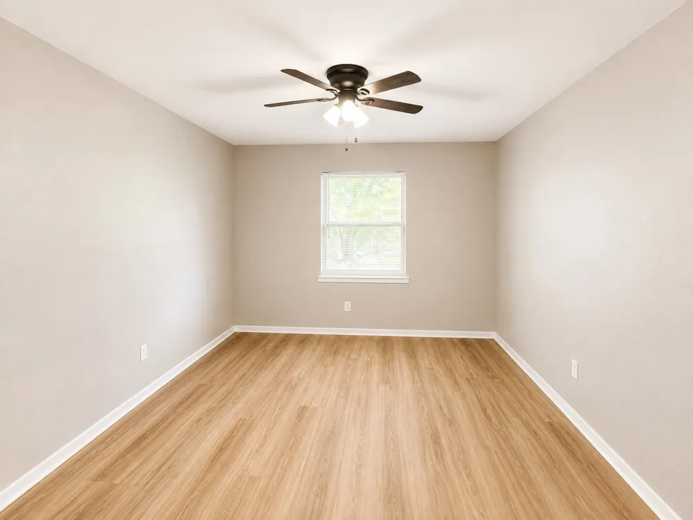 8136 Richard Street White Settlement, TX 76108
