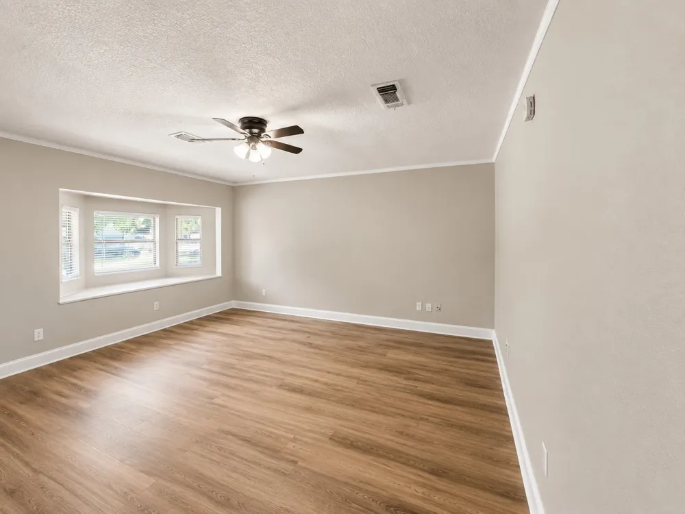 8136 Richard Street White Settlement, TX 76108
