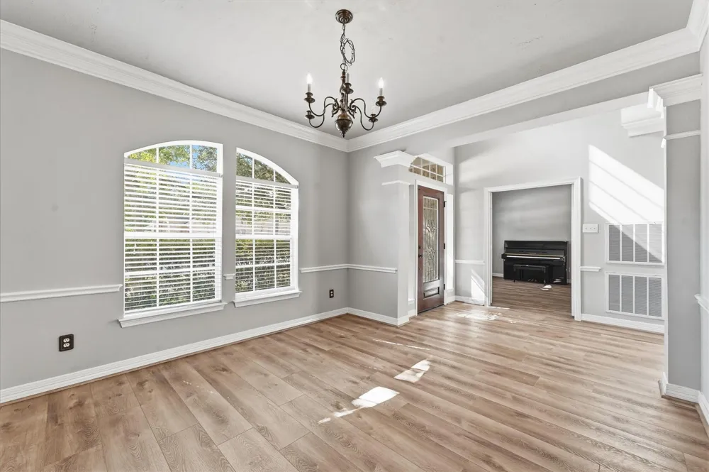 2443 Riverway Oak Drive Kingwood, TX 77345