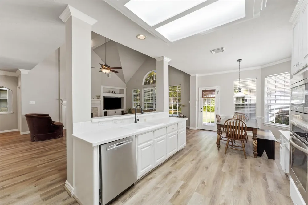 2443 Riverway Oak Drive Kingwood, TX 77345
