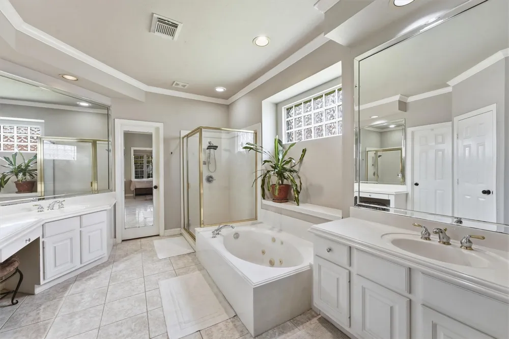 2443 Riverway Oak Drive Kingwood, TX 77345