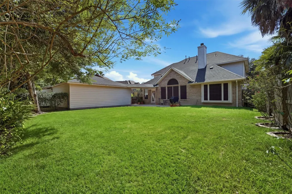 2443 Riverway Oak Drive Kingwood, TX 77345