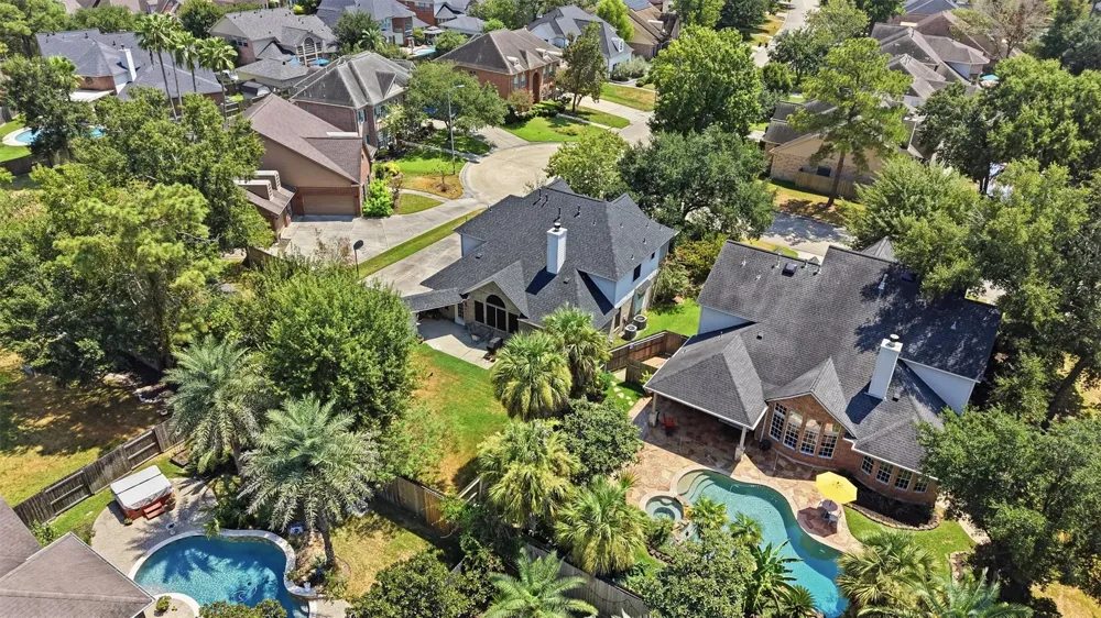 2443 Riverway Oak Drive Kingwood, TX 77345