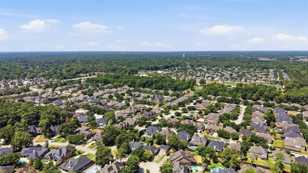 2443 Riverway Oak Drive Kingwood, TX 77345