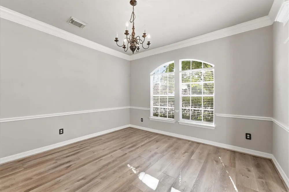 2443 Riverway Oak Drive Kingwood, TX 77345