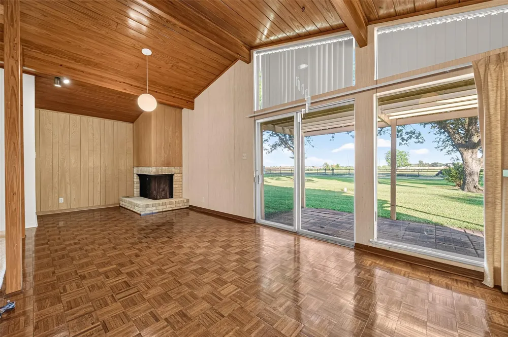 14438 Highway 36 Needville, TX 77461